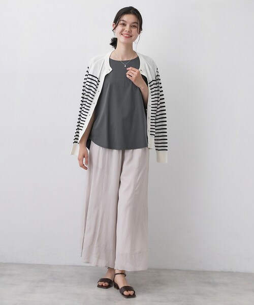 Dessin(デッサン)の「【接触冷感/UVカット】美光沢カットソーワイドシルエット(Tシャツ/カットソー・レディース・ライトイエロー系/チャコールグレー/ブラック/ホワイト系・01/02/03)」の20枚目の写真