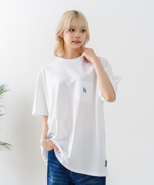SAVIER(サビアー)の「【SAVIER/サビアー】×【ZERO STAIN/ゼロステイン】【LAロゴ立体刺繍】コラボ ポケット付き Tシャツ オーバーサイズ 汗染み防止 ストリート・スケーター(Tシャツ/カットソー・メンズ・ホワイト/チャコールグレー・MEDIUM/LARGE)」の5枚目の写真