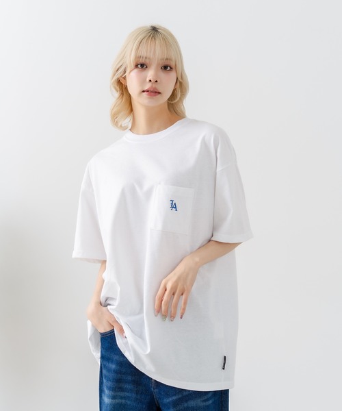 SAVIER(サビアー)の「【SAVIER/サビアー】×【ZERO STAIN/ゼロステイン】【LAロゴ立体刺繍】コラボ ポケット付き Tシャツ オーバーサイズ 汗染み防止 ストリート・スケーター(Tシャツ/カットソー・メンズ・ホワイト/チャコールグレー・MEDIUM/LARGE)」の6枚目の写真