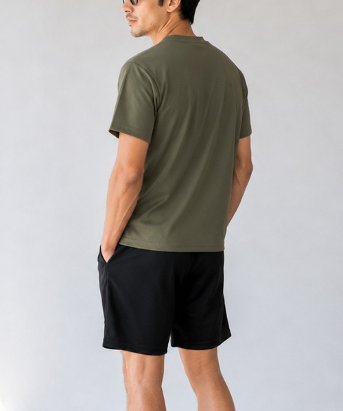Karlas(カルラス)の「メンズ上下セット 胸ポケット付半袖Tシャツ ハーフパンツ 接触冷感 吸水速乾 ハニカムメッシュ(セットアップ・メンズ・カーキ/ネイビー/チャコール・LL/L/M)」の3枚目の写真