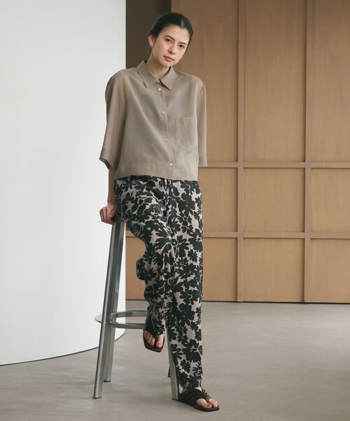 BEAUTY&YOUTH UNITED ARROWS（ビューティーアンドユースユナイテッドアローズ）の「タック インヒール トング サンダル（サンダル・レディース・ブラック/ワイン・36/38/37）」の6枚目の写真