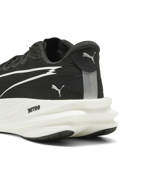 PUMA(プーマ)の「PUMA プーマ ウィメンズ ディヴィエイト ピュア ニトロ ランニングシューズ(スニーカー・レディース・レッド/ホワイト/ラベンダー/ブラック×シルバー/オフホワイト・25.0cm/24.5cm/23.5cm/24.0cm/22.5cm/23.0cm)」の16枚目の写真