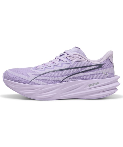 PUMA(プーマ)の「PUMA プーマ ウィメンズ ディヴィエイト ピュア ニトロ ランニングシューズ(スニーカー・レディース・レッド/ホワイト/ラベンダー/ブラック×シルバー/オフホワイト・25.0cm/24.5cm/23.5cm/24.0cm/22.5cm/23.0cm)」の4枚目の写真