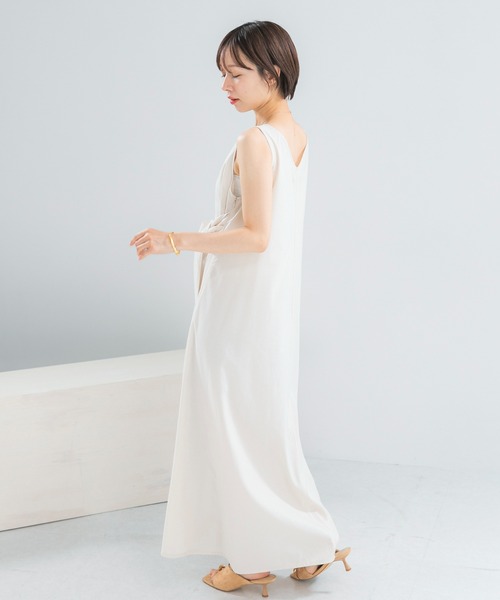 URBAN RESEARCH ROSSO WOMEN(アーバンリサーチ ロッソ)の「リネン混リボンドレス(ワンピース・レディース・ブラック/グリーン/ホワイト系その他/ブルー系その他・FREE)」の9枚目の写真