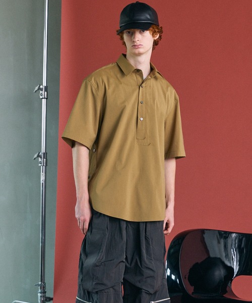MAISON SPECIAL（メゾンスペシャル）の「《UNISEX》Asymmetric Front Prime-Over Short-sleeve Pullover Shirt/アシンメトリーフロントプライムオーバーショートスリーブプルオーバーシャツ【MAISON SPECIAL/メゾンスペシャル】（シャツ/ブラウス・メンズ・ブラック/ベージュ/ホワイト・2/1/0）」の19枚目の写真