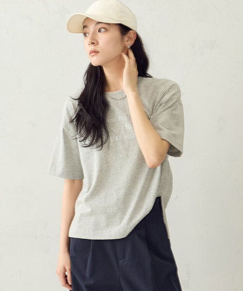 COMME CA ISM(コムサイズム)の「グリッターラメ Tシャツ(Tシャツ/カットソー・レディース・チャコール/ブラック/ホワイト/グレー・LARGE/MEDIUM)」の5枚目の写真