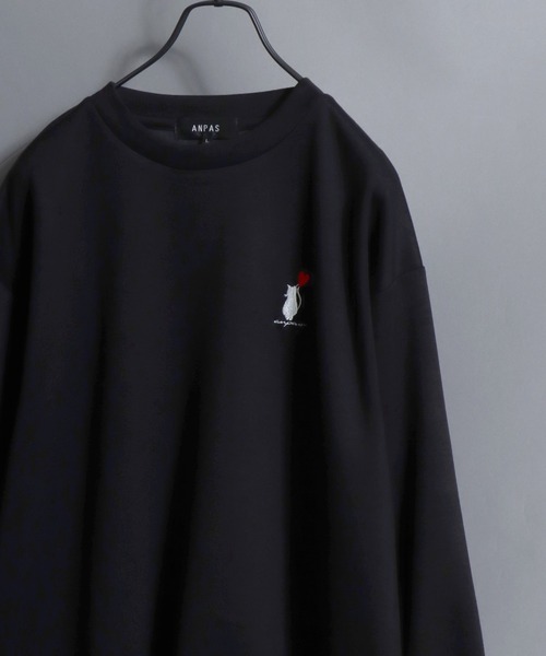 ANPAS(アンパス)の「ANPAS Exclusive Ponte Long-Sleeve Tee with Cat & Heart Embroidery / ANPAS別注 ポンチ ネコハート刺繍ロンT 長袖 ロングスリーブT ねこ 猫 カットソー レディース メンズ ユニセックス オーバーサイズ(Tシャツ/カットソー・メンズ・ホワイト系1/ブラック系1/ホワイト系2/ブラック系2/ホワイト系3/ブラック系3/ホワイト系4/ブラック系4・M/L)」の5枚目の写真