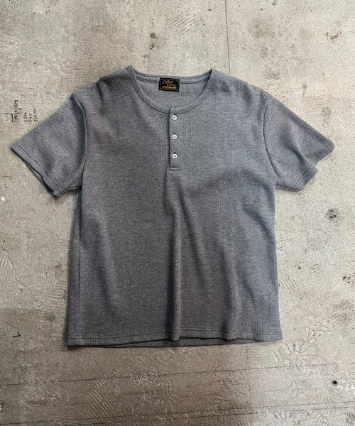 Coffee & Cigarettes(コーヒーアンドシガレッツ)の「6D8 【STANDARD FIT】Waffle Henley T-Shirt スタンダードフィット ワッフルヘンリーネックTシャツ(Tシャツ/カットソー・メンズ・グレー/ホワイト/ブラック・M/XL/L)」の3枚目の写真