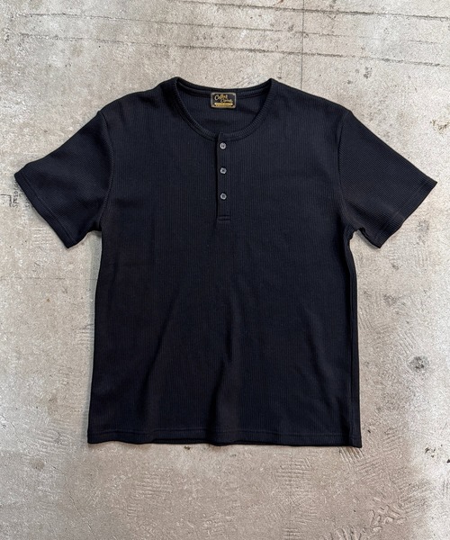 Coffee & Cigarettes(コーヒーアンドシガレッツ)の「6D8 【STANDARD FIT】Waffle Henley T-Shirt スタンダードフィット ワッフルヘンリーネックTシャツ(Tシャツ/カットソー・メンズ・グレー/ホワイト/ブラック・M/XL/L)」の1枚目の写真