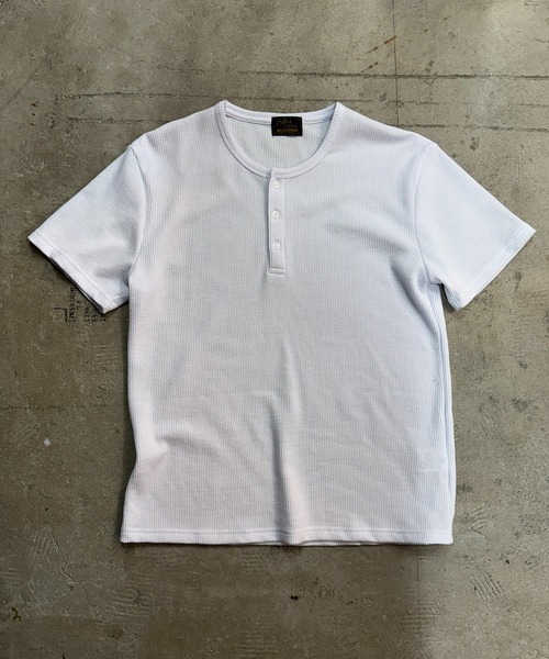 Coffee & Cigarettes(コーヒーアンドシガレッツ)の「6D8 【STANDARD FIT】Waffle Henley T-Shirt スタンダードフィット ワッフルヘンリーネックTシャツ(Tシャツ/カットソー・メンズ・グレー/ホワイト/ブラック・M/XL/L)」の4枚目の写真