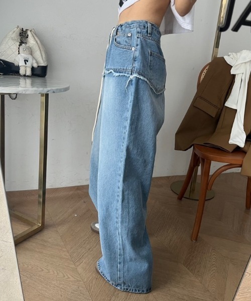 CHUN CHUN NOTES(チュンチュンノーツ)の「26SS/レイヤード風フリンジワイドデニムパンツ(デニムパンツ・レディース・ブルー/ブラック・S/L/M)」の4枚目の写真