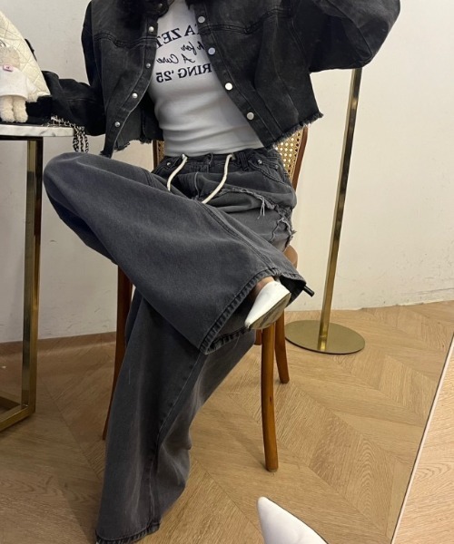 CHUN CHUN NOTES(チュンチュンノーツ)の「26SS/レイヤード風フリンジワイドデニムパンツ(デニムパンツ・レディース・ブルー/ブラック・S/L/M)」の17枚目の写真