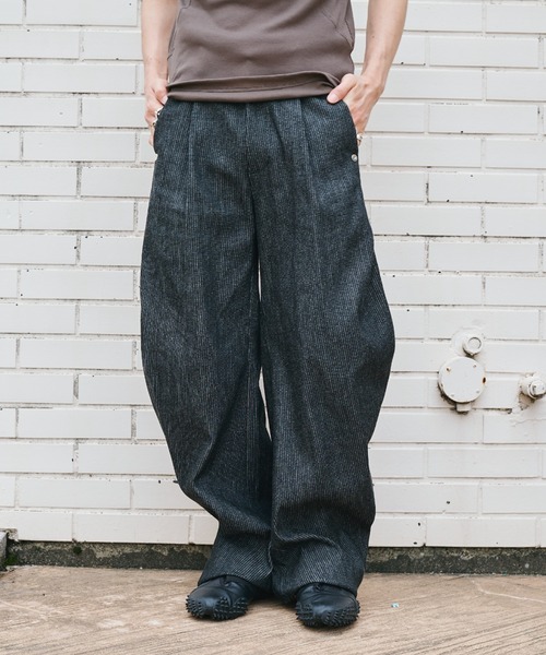 CONZ(コンズ)の「curve leg trousers pique denim 2.0(デニムパンツ・メンズ・ストライプ・1/3/2)」の1枚目の写真