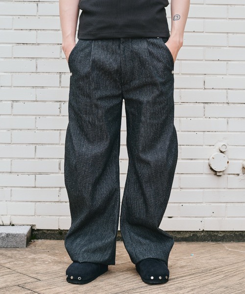 CONZ(コンズ)の「curve leg trousers pique denim 2.0(デニムパンツ・メンズ・ストライプ・1/3/2)」の5枚目の写真