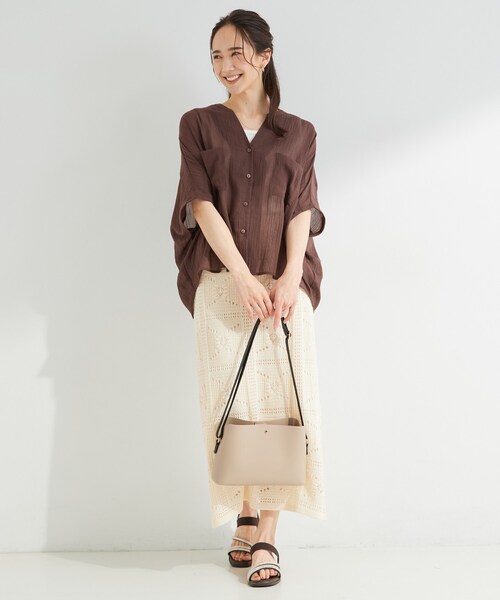 SHOO・LA・RUE（シューラルー）の「【洗濯機可】ナチュラルな風合いが魅力 シアードルマンブラウス（シャツ/ブラウス・レディース・ホワイト/ライトブルー/ブラウン系その他/イエロー系その他/ブラック/オレンジ・00）」の19枚目の写真