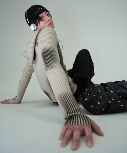 Chikashitsu +（チカシツプラス）の「【Chikashitsu +】stella studs knit beanie / 【チカシツプラス】ステラスタッズニットビーニー（ニットキャップ/ビーニー・メンズ・ブラック・ONE SIZE）」の5枚目の写真