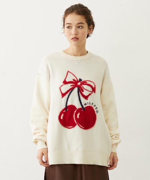 MILKFED.(ミルクフェド)の「CHERRY LOGO KNIT TOP(ニット/セーター・レディース・アッシュ/ブラック/オフホワイト・ONE SIZE)」の1枚目の写真