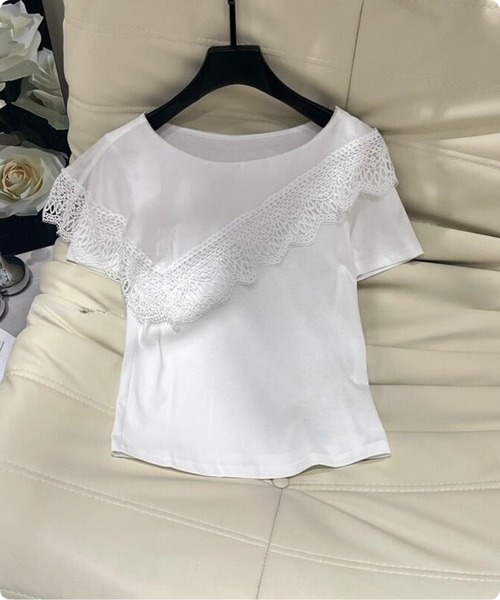 I.O.E（アイオイ）の「【韓国トレンド】レースフリルデザイン ボートネック半袖トップス（Tシャツ/カットソー・レディース・ホワイト/ブラック・FREE）」の17枚目の写真