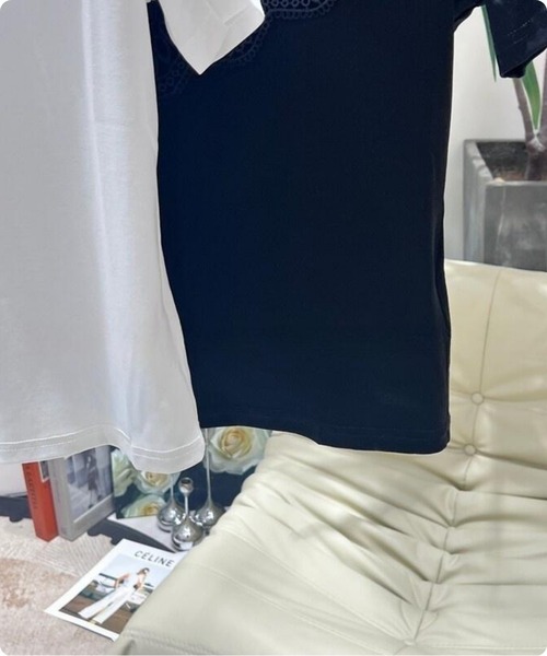 I.O.E（アイオイ）の「【韓国トレンド】レースフリルデザイン ボートネック半袖トップス（Tシャツ/カットソー・レディース・ホワイト/ブラック・FREE）」の11枚目の写真