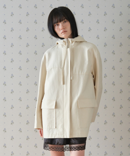 TTUDEMENT(トュードメント)の「HOODED HALF TRENCH_CREAM(トレンチコート・レディース・その他・SMALL/MEDIUM)」の2枚目の写真