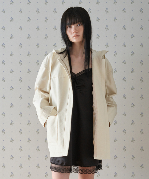 TTUDEMENT(トュードメント)の「HOODED HALF TRENCH_CREAM(トレンチコート・レディース・その他・SMALL/MEDIUM)」の7枚目の写真