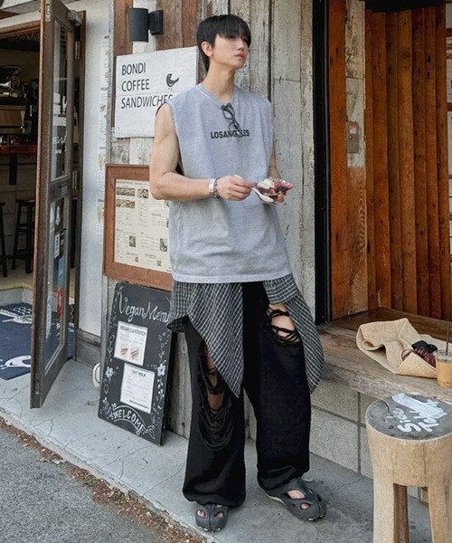 NOWLE(ノウル)の「【NOWLE】クラッシュ ダメージ ルーズ スウェットパンツ / ヴィンテージストリート ボトムス(スウェットパンツ・メンズ・ブラック/グレー・SMALL/MEDIUM/LARGE/X-LARGE)」の19枚目の写真