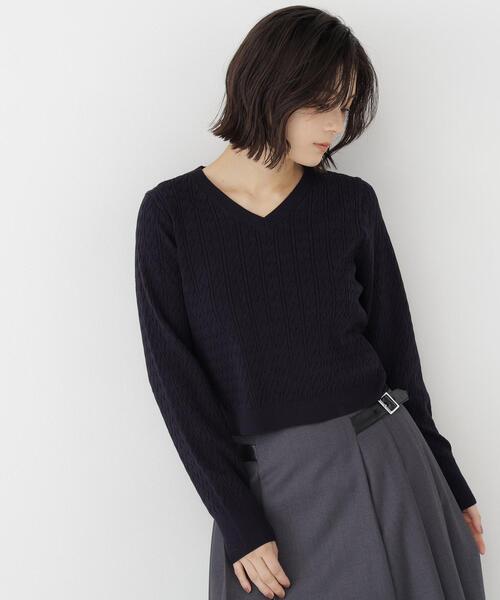NATURAL BEAUTY BASIC(ナチュラルビューティーベーシック)の「ケーブルショートニット(ニット/セーター・レディース・キャメル/ネイビー/グレー・FREE)」の2枚目の写真