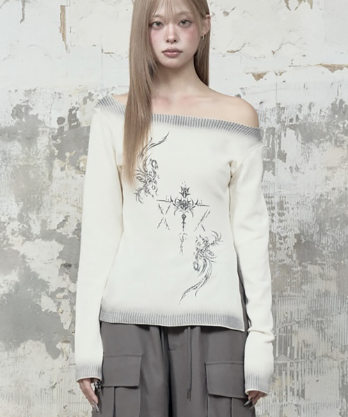 ETRE AU SOMMET(エトレオソメ)の「Dirty Wash Lettering Long Sleeve (Cream)(Tシャツ/カットソー・レディース・Cream・FREE)」の1枚目の写真
