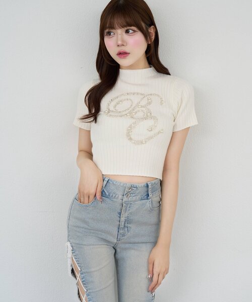 Belle Charme(ベルシャルム)の「【Belle Charme】BC Bijou Logo Rib Knit(ニット/セーター・レディース・ピンク/ブラック/ベージュ/アイボリー・FREE)」の6枚目の写真