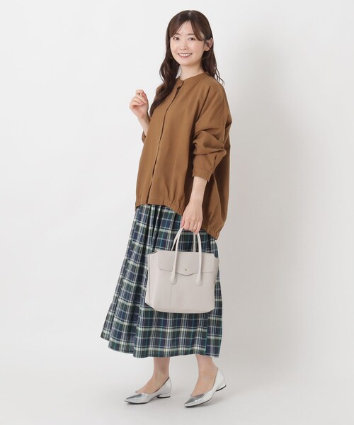 one'sterrace(ワンズテラス)の「Legato LargoかるいかばんDuo2wayショルダー(ショルダーバッグ・レディース・ブラック系8/ベージュ系その他7/アイボリー系8・99)」の7枚目の写真