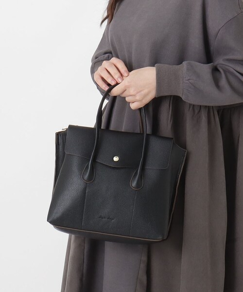 one'sterrace(ワンズテラス)の「Legato LargoかるいかばんDuo2wayショルダー(ショルダーバッグ・レディース・ブラック系8/ベージュ系その他7/アイボリー系8・99)」の8枚目の写真
