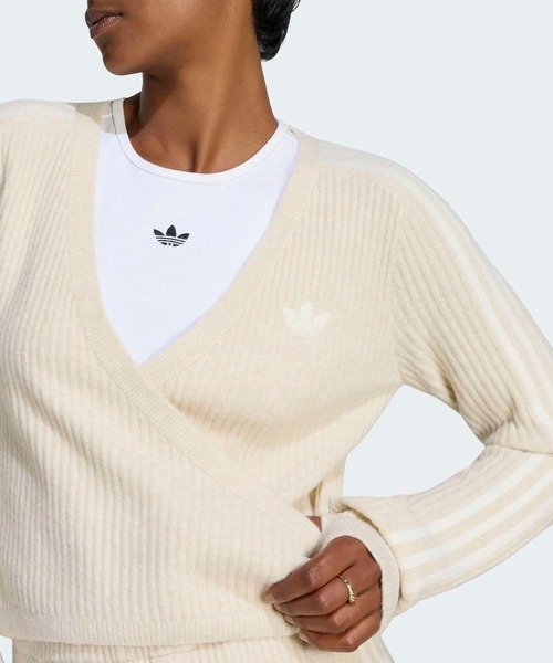 adidas（アディダス）の「アディルナ シーズン2 x ジェニー ニット ラップアラウンド カーディガン / アディダスオリジナルス adidas Originals（カーディガン/ボレロ・レディース・ベージュ・LARGE/MEDIUM/SMALL/X-LARGE/X-SMALL/XX-LARGE）」の3枚目の写真