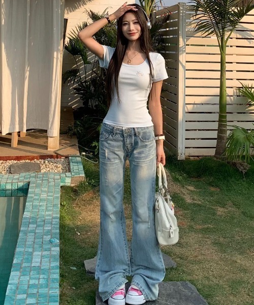 Vipoa(ヴィポア)の「Lace layered flare pants(デニムパンツ・レディース・LIGHT DENIM・LARGE/MEDIUM)」の16枚目の写真