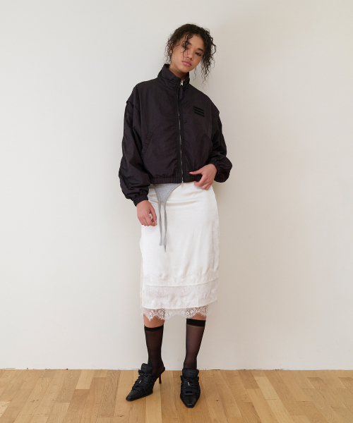 THEVINYLHOUSE（ザバイニルハウス）の「FEMININE SLIT LACE SKIRT(W) WHITE（スカート・レディース・その他・SMALL/MEDIUM）」の4枚目の写真