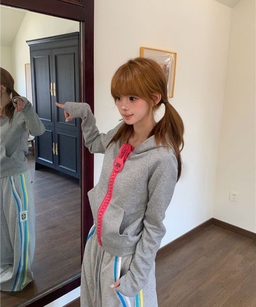 Lis ardent(リスアルダン)の「2026AW BIGスライダーデザイン 配色ジップスウェット/ジップパーカー(パーカー・レディース・ブルー/ピンク/ブラック・M)」の8枚目の写真