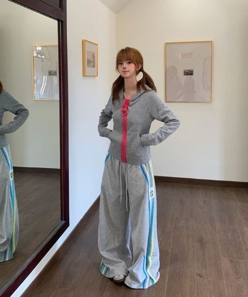 Lis ardent(リスアルダン)の「2026AW BIGスライダーデザイン 配色ジップスウェット/ジップパーカー(パーカー・レディース・ブルー/ピンク/ブラック・M)」の9枚目の写真
