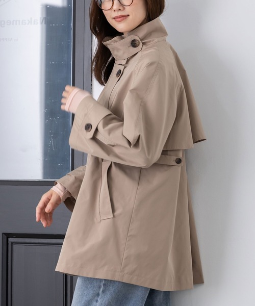 MAISONCOMFY (メゾンコンフィ)の「【スタンドAラインコート】きちんと感と上品さを兼ね備えた後ろ姿まで美しいAラインコート(トレンチコート・レディース・ブラック/ベージュ・FREE)」の15枚目の写真