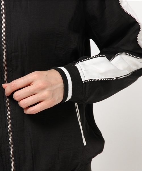 VENCEEXCHANGE(ヴァンスエクスチェンジ)の「袖切替サテンスカジャン (スカジャン・レディース・ブラック/ライトピンク・MEDIUM)」の7枚目の写真