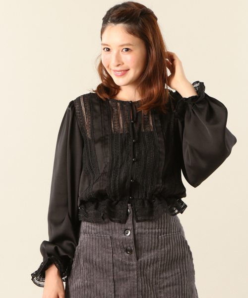 mystic（ミスティック）の「レース使い長袖ブラウス（シャツ/ブラウス・レディース・キャメル/オフホワイト/グレー/ブラック・FREE）」の3枚目の写真