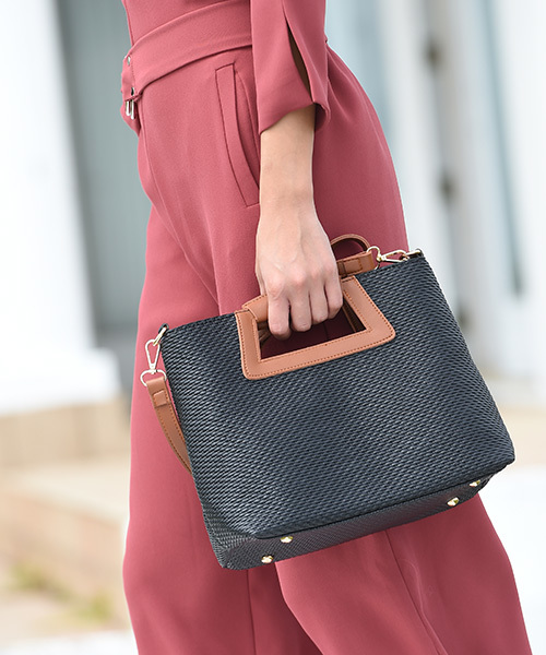 Eldia'lu（エルディアル）の「スクエアバイカラー2wayバッグ（クラッチバッグ・レディース・ブラック/ベージュ・FREE）」の12枚目の写真