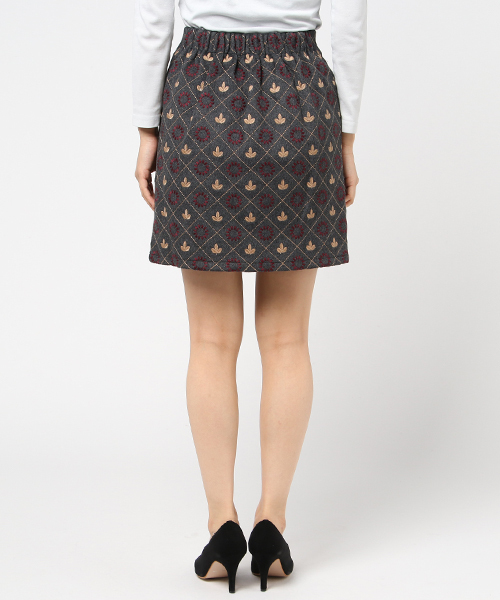 archives（アルシーヴ）の「レトロ刺繍台形スカート（スカート・レディース・チャコールグレー/ベージュ/ワイン・MEDIUM）」の5枚目の写真