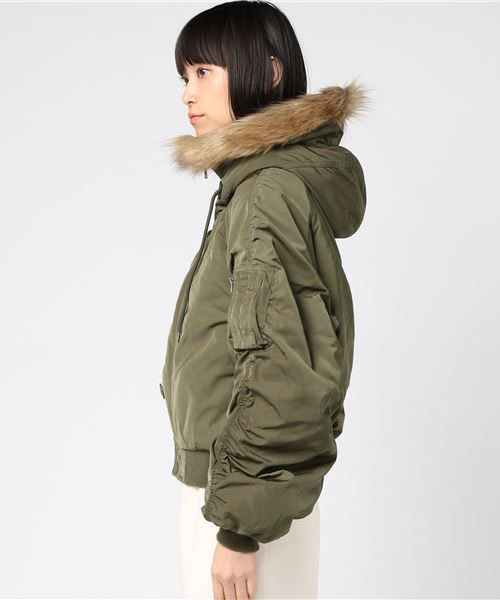 WEGO（ウィゴー）の「WEGO/ボリュームギャザーN2-B（ミリタリージャケット・レディース・ブラック/カーキ/ライトピンク・FREE）」の12枚目の写真