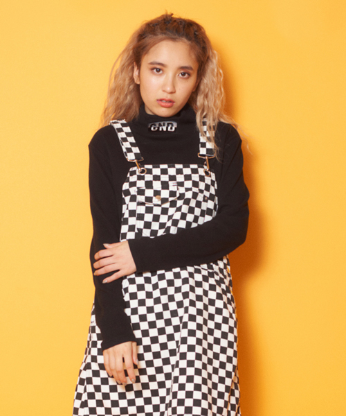 Candy Stripper(キャンディストリッパー)の「CND TURTLE トップス(Tシャツ/カットソー・レディース・ブラック/ピンク/イエロー/オレンジ/ストライプ・2)」の2枚目の写真
