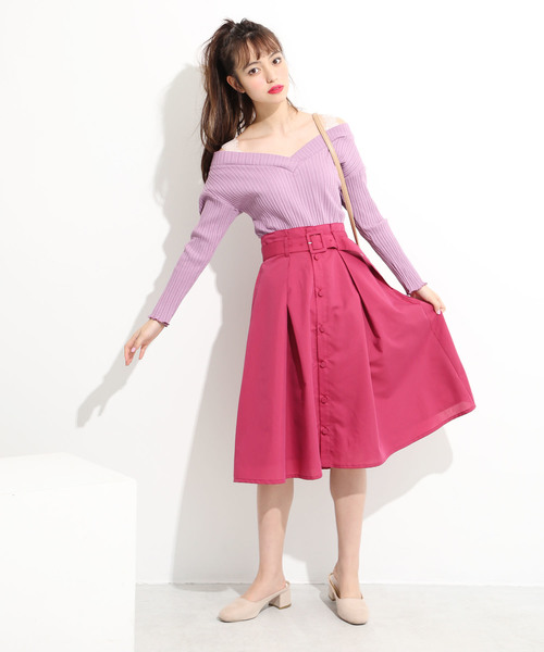 one after another NICE CLAUP(ワンアフターアナザーナイスクラップ)の「Vあき肩レーストップス(Tシャツ/カットソー・レディース・ブラック/パープル/グレー/オフホワイト・フリー)」の12枚目の写真