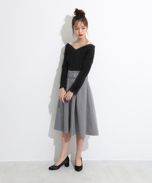 one after another NICE CLAUP(ワンアフターアナザーナイスクラップ)の「Vあき肩レーストップス(Tシャツ/カットソー・レディース・ブラック/パープル/グレー/オフホワイト・フリー)」の15枚目の写真