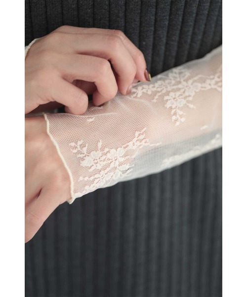 cawaii(カワイイ)の「ハイネック シアーレース刺繍トップス(シャツ/ブラウス・レディース・ベージュ/ブラック・M/XL/L)」の22枚目の写真