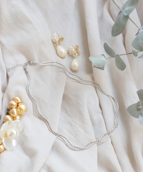 ANEMONE(アネモネ)の「ダブルウェーブラインのネックレス(ネックレス・レディース・シルバー/ゴールド・FREE)」の2枚目の写真