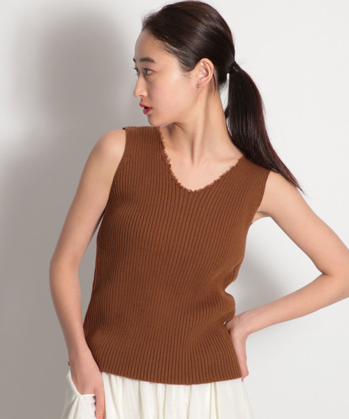 niko and...（ニコアンド）の「ホズホズニットタンク（ニット/セーター・レディース・アイボリー/ブラック/ボルドー/キャメル/ライトグリーン/ライトブラウン/ナチュラル・LARGE/MEDIUM）」の6枚目の写真