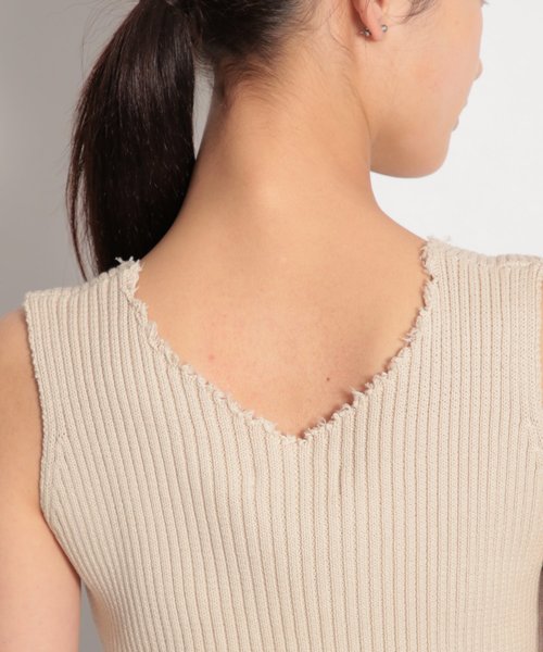 niko and...（ニコアンド）の「ホズホズニットタンク（ニット/セーター・レディース・アイボリー/ブラック/ボルドー/キャメル/ライトグリーン/ライトブラウン/ナチュラル・LARGE/MEDIUM）」の12枚目の写真