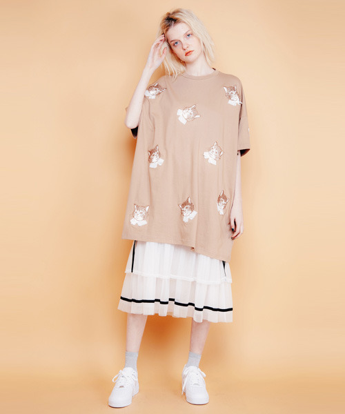 Candy Stripper（キャンディストリッパー）の「SPRUCED UP CAT Tシャツ（Tシャツ/カットソー・レディース・ブラック/ベージュ/ピンク/オフホワイト・2）」の5枚目の写真